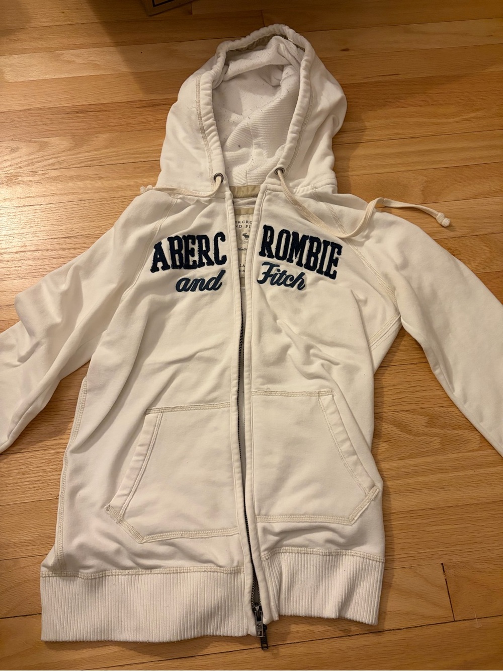 Vintage Abercrombie & Fitch White Zip-Up Hoodie